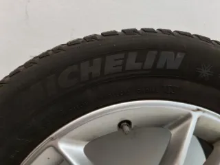 Llantas Mercedes 16" Originales con neumáticos.