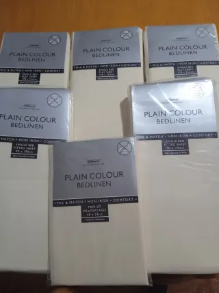 Juego de sábanas beige poliéster