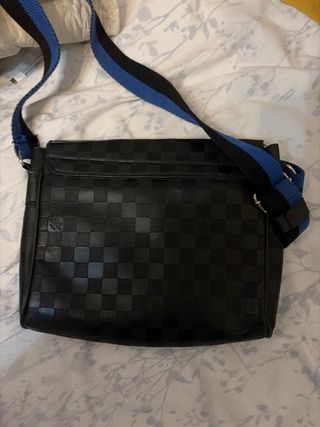 Bandolera Louis Vuitton Negra y Azul muy amplia