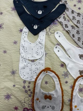 Lote de 10 baberos para bebés gemelos