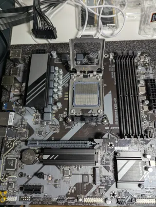 Gigabyte B650M D3HP AM5 Placa Base