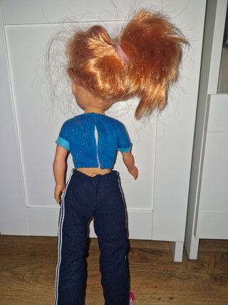 Muñeca Nancy patinadora con accesorios