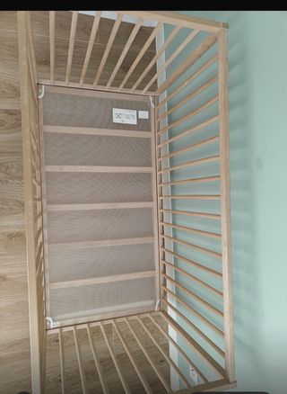 Cuna bebé IKEA SNGLAR madera