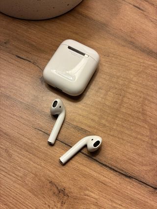 AirPods V6F21 Apple Blancos