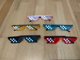 Gafas Pixeladas Divertidas (5 Colores)