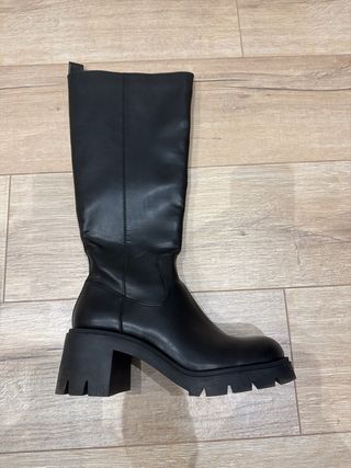 Botas altas negras Zara, numero 40
