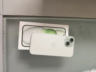 Apple iPhone 15