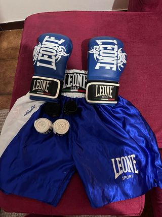 Guanti, pantaloncini e fasce Leone Boxe Leone