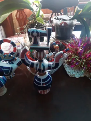 Figura Sargadelos Mujer Costurera