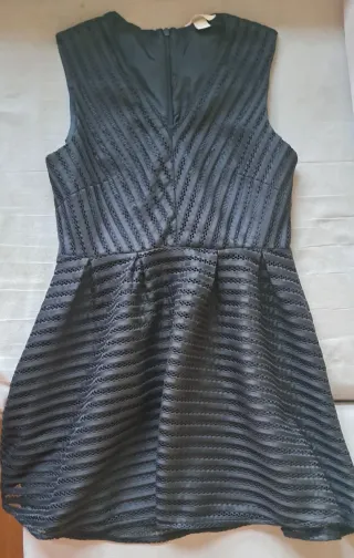 Vestido negro con textura