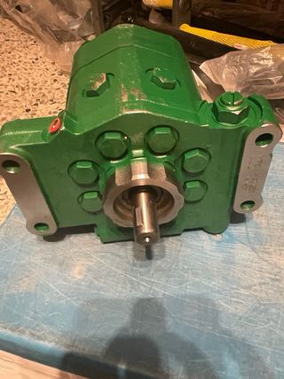 Bomba Hidráulica MTSCO 8 Pistones para JOHN DEERE