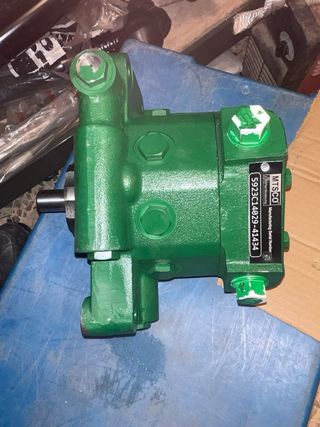 Bomba Hidráulica MTSCO 8 Pistones para JOHN DEERE