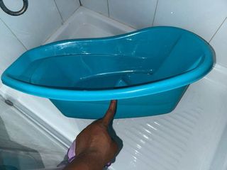 Cambiador bebé con bañera blanca + bañera azul