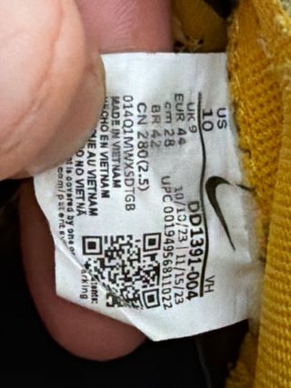 Nike Dunk Low Amarillo y Negro