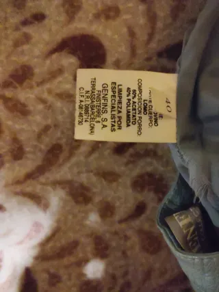 Pantalón de piel azul claro