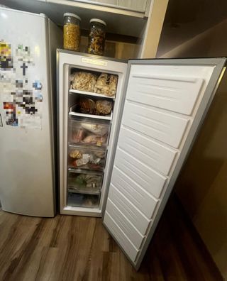 CONGELADOR VERTICAL CORBERÓ  ( NO FROST )