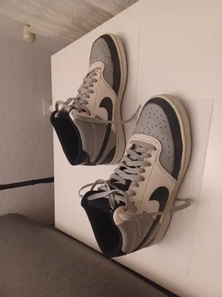 Bambas Nike Talla 41 Gris y Blanco