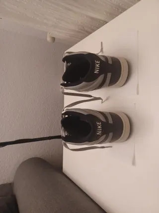 Bambas Nike Talla 41 Gris y Blanco