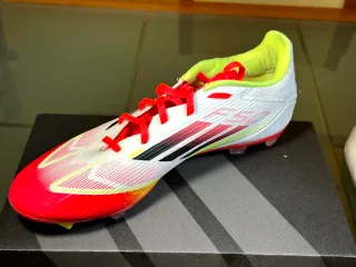 Botas de fútbol Adidas F50 leage Rojas Talla: 47