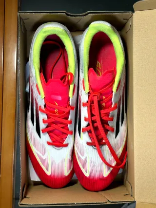 Botas de fútbol Adidas F50 leage Rojas Talla: 47