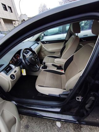 Skoda Rapid Elegance 2014