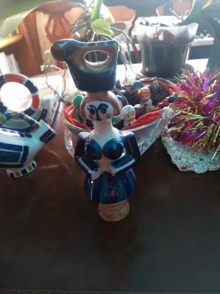 Figura Sargadelos Mujer con Plancha