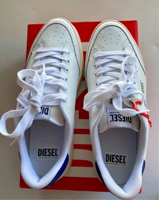 Zapatillas NUEVAS Diesel Blancas y Azules Talla 42