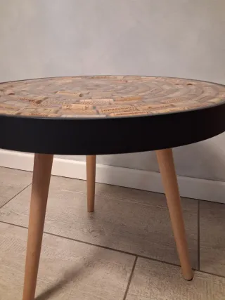 Tavolino soggiorno in legno e tappi di sughero
