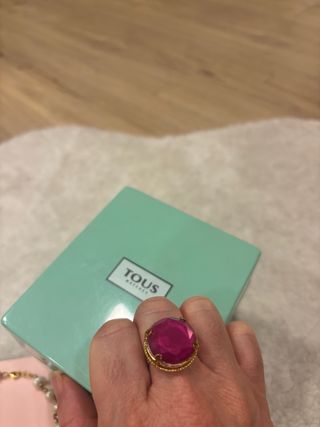 Anillo Tous Piedra Fucsia Oro