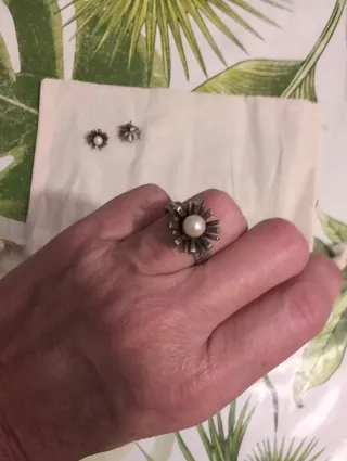 Anillo y pendientes plata flor perla
