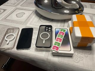a iPhone 14 Pro Max casi nuevo