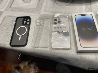 a iPhone 14 Pro Max casi nuevo