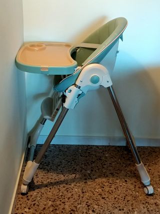 Trona evolutiva plegable con ruedas