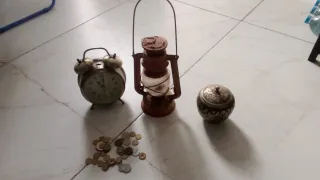 Reloj despertador antiguo de latón