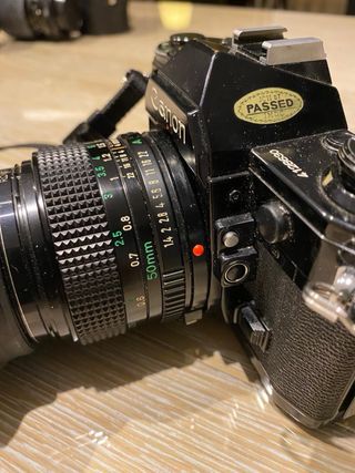 Cámara Canon AE-1 Negra