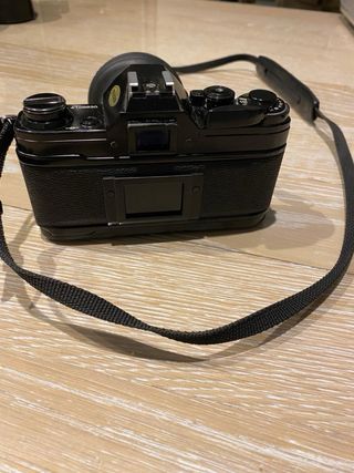 Cámara Canon AE-1 Negra