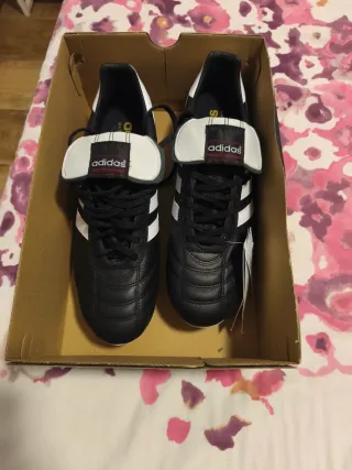 Botas de fútbol Adidas Negras número 46 2/3