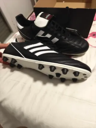 Botas de fútbol Adidas Negras número 46 2/3