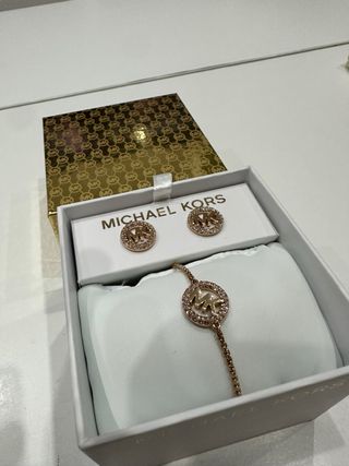 Conjunto Pulsera y Pendientes Michael Kors