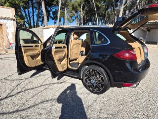 Porsche Cayenne 2012