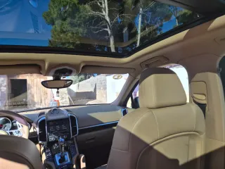 Porsche Cayenne 2012