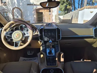 Porsche Cayenne 2012