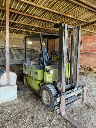 Carretilla elevadora Clark