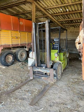 Carretilla elevadora Clark