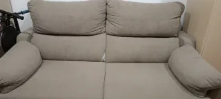 Sofá cama beige con colchón de 135*190. Sin usar.