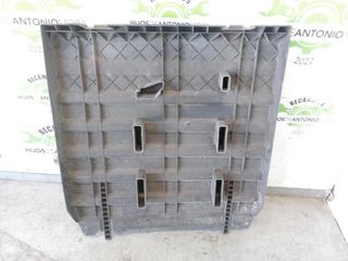 Mercedes 108918 a9675410105 tapa bateria atego 818