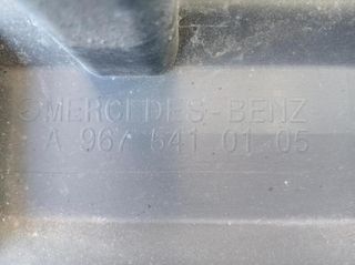 Mercedes 108918 a9675410105 tapa bateria atego 818