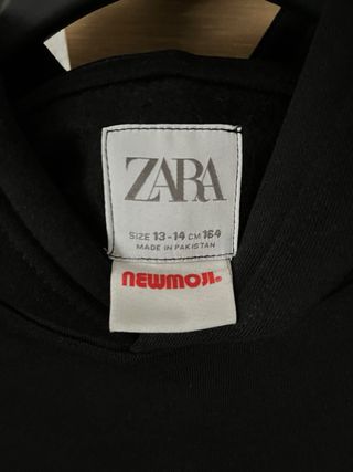 Sudadera Negra con Estampado Emoji