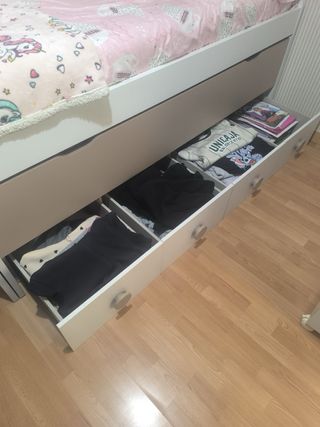 URGE VENDER. Dormitorio juvenil completo