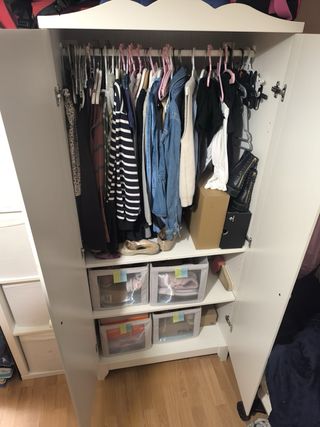 URGE VENDER. Dormitorio juvenil completo